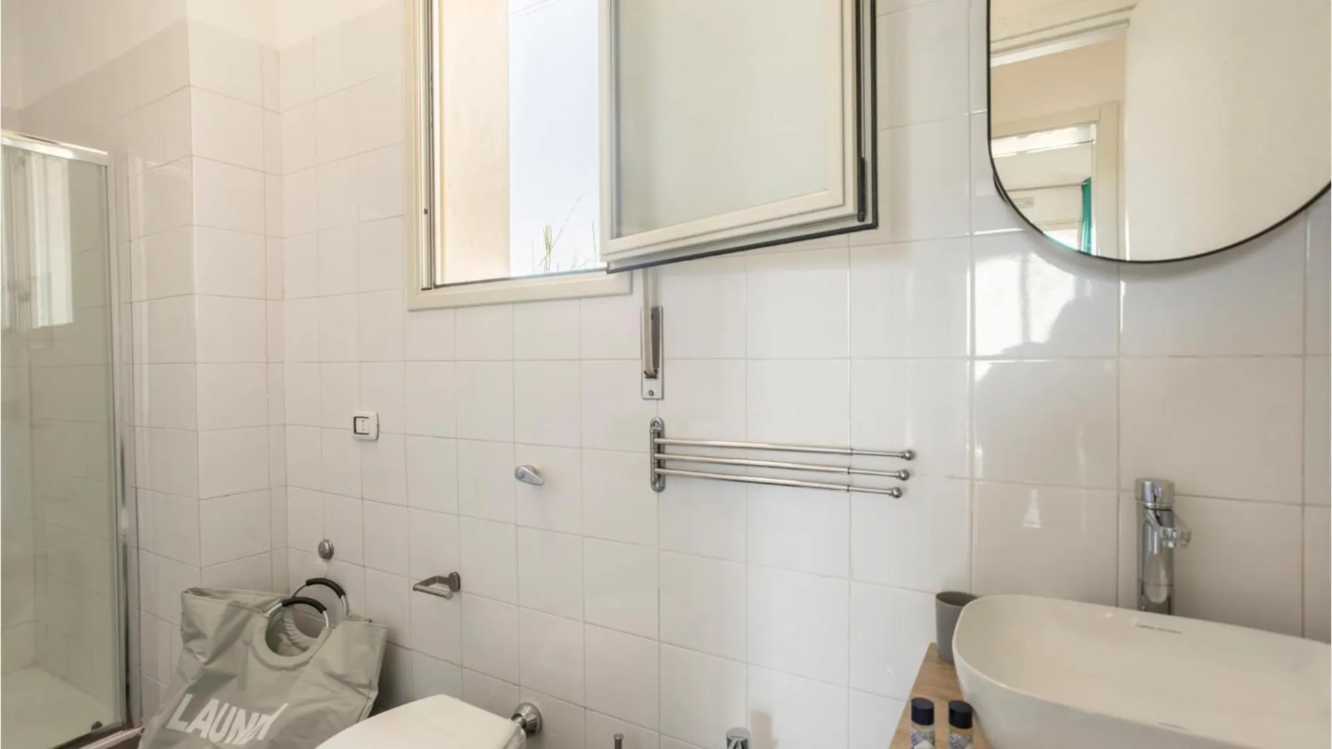 8 Bedroom Gorgeous Home In Cava Daliga Cava d'Aliga 0*,  Italy