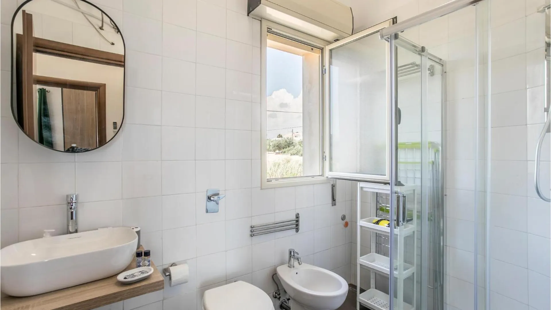 8 Bedroom Gorgeous Home In Cava Daliga Cava d'Aliga Italy