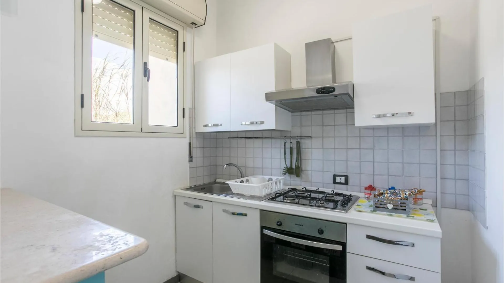 8 Bedroom Gorgeous Home In Cava Daliga Cava d'Aliga Italy