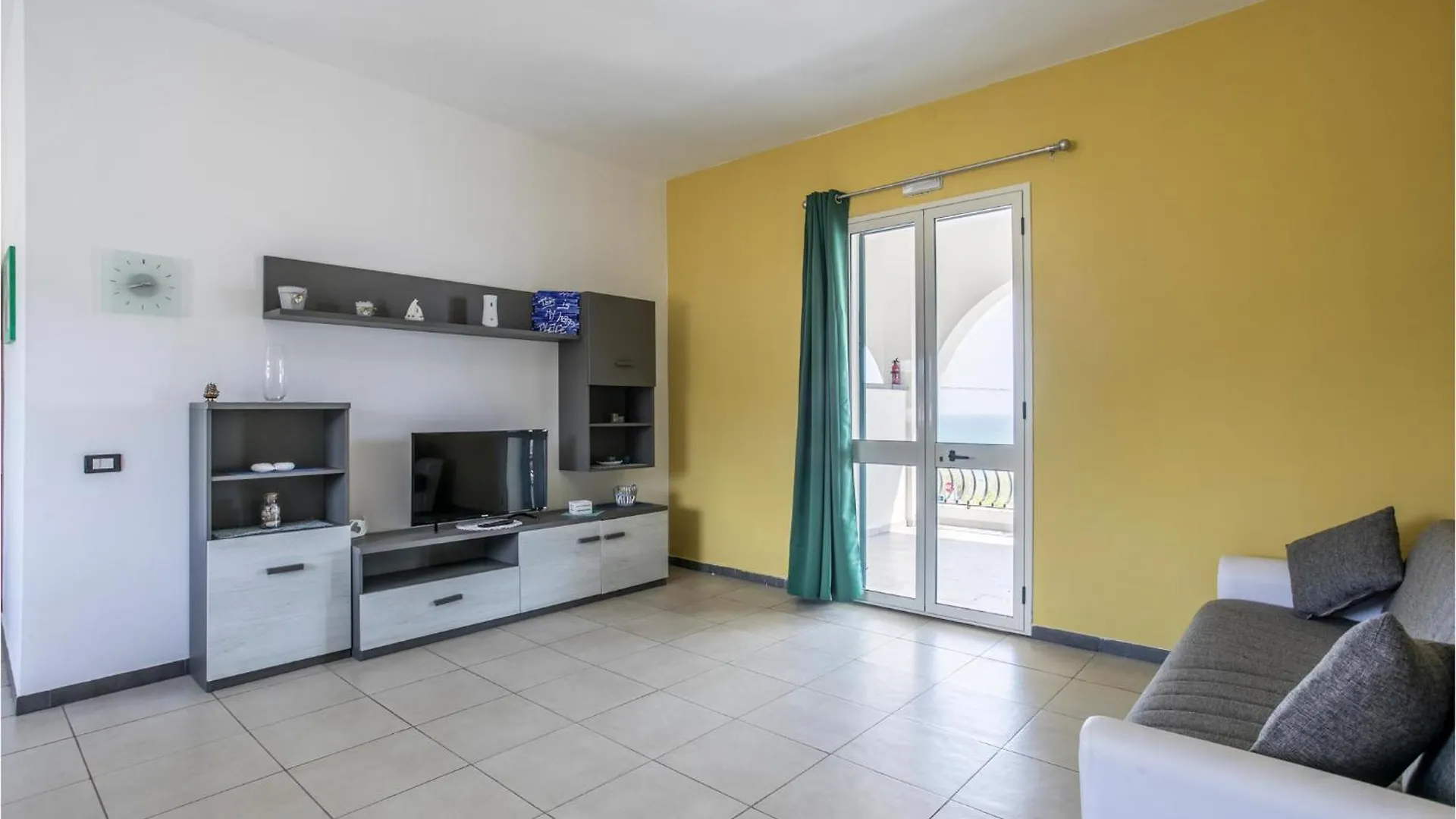 8 Bedroom Gorgeous Home In Cava Daliga Cava d'Aliga Italy