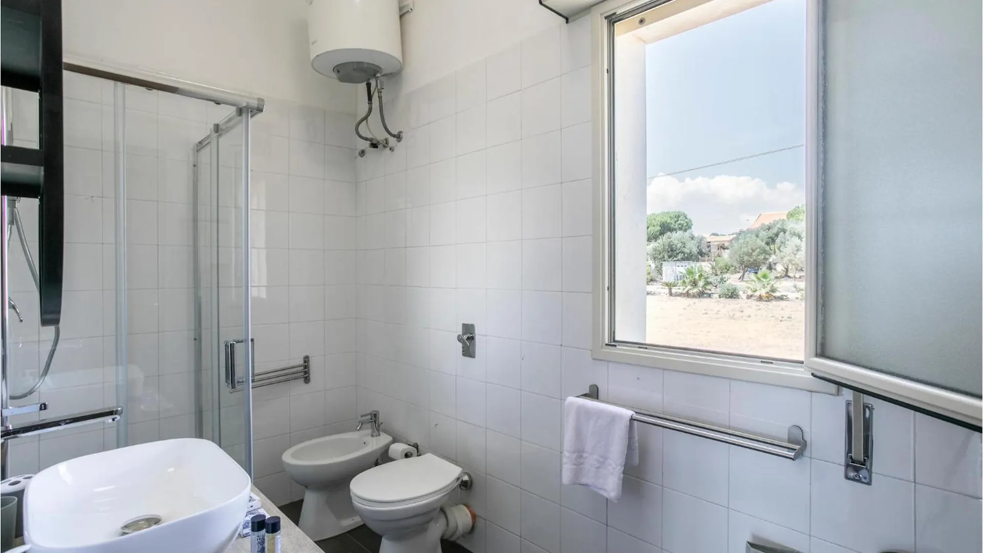 8 Bedroom Gorgeous Home In Cava Daliga Cava d'Aliga Holiday home